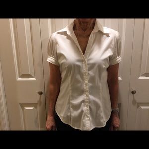 White short sleeve button up blouse